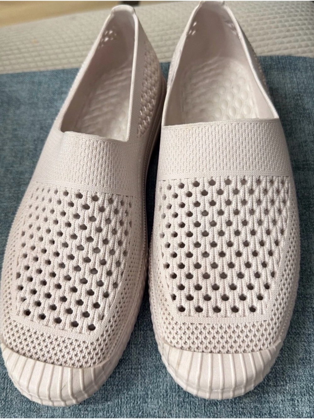 Women's Slip-On Knit Moccasins — White Breathable Comfort Layer8